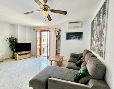 For Rent. Charming square spot for busy life lovers, Villamartin Ref. KR29