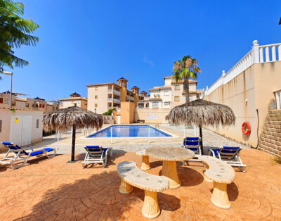 For Rent: Modern 2-Bedroom Apartment With Balcony in Lomas De Cabo Roig,  Orihuela Costa KR66