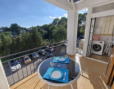 For Rent. South facing apartment beside golf course of Villamartin KR.72